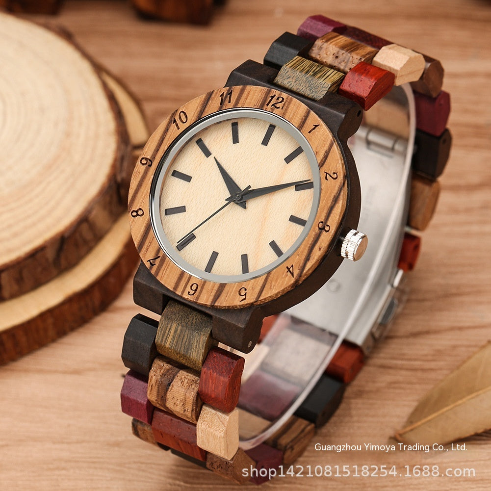 Reloj clásico de madera y cuarzo