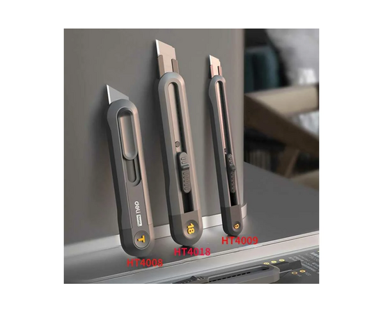  Технический нож Deli Home Series Black HT4009 ширина лезвия 9мм, эксклюзивный дизайн, корпус из высококачественного софттач пластика 